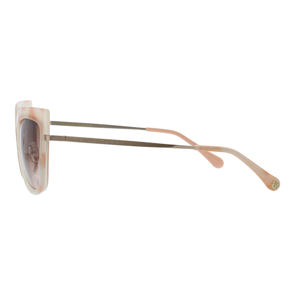 Retro-Chic Meets Modern Elegance - Nazare