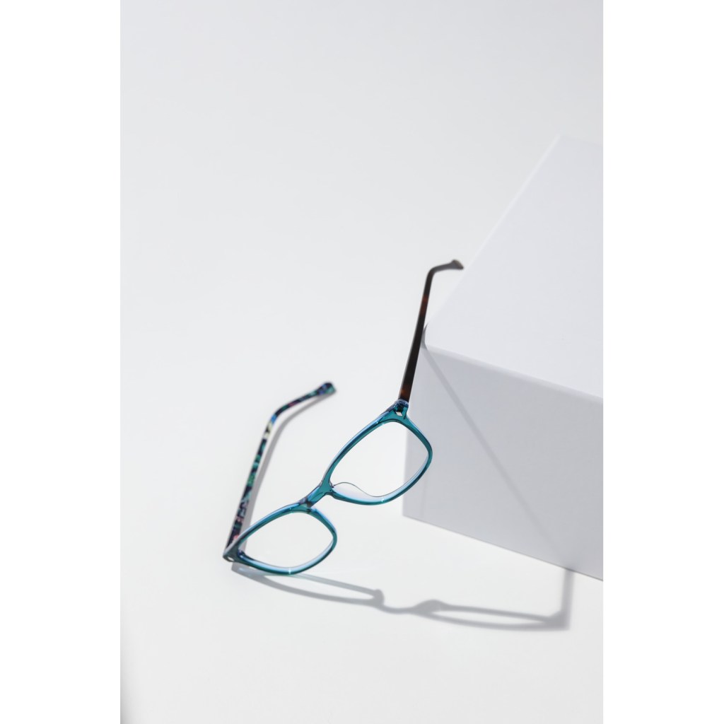 Blooms in March - Kari